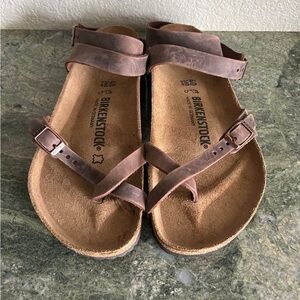 New yara birkenstock size 9